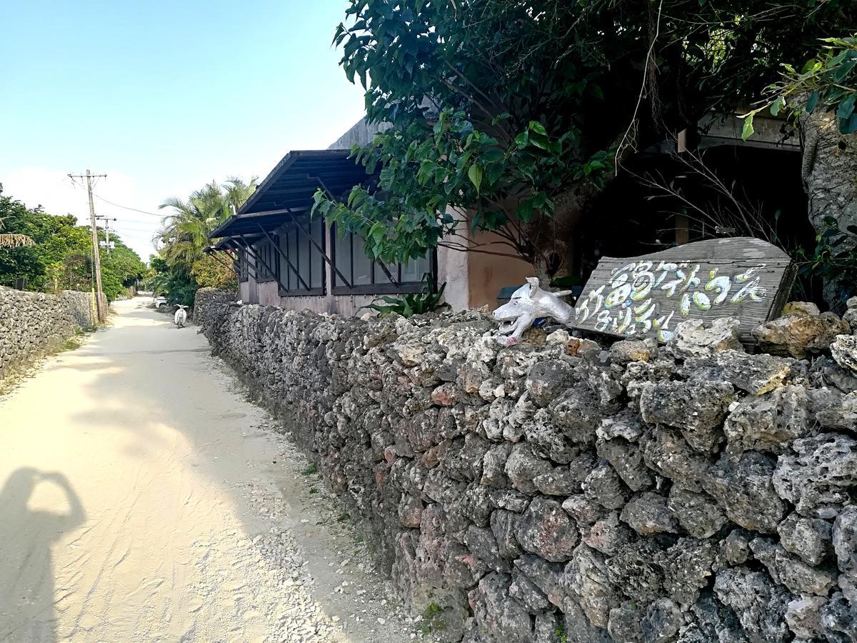 Taketomijima Guesthouse And Je Taime Exteriör bild